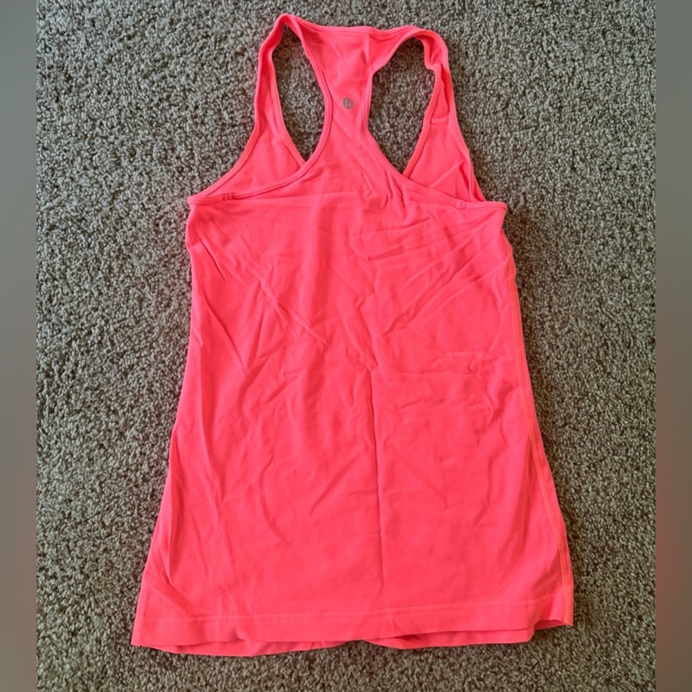 New Lululemon tank - size 8